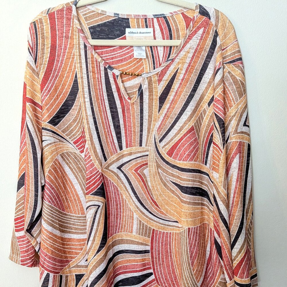 Alfred Dunner Women’s Abstract Warm Multicolor Print Knit Top. Size 3X